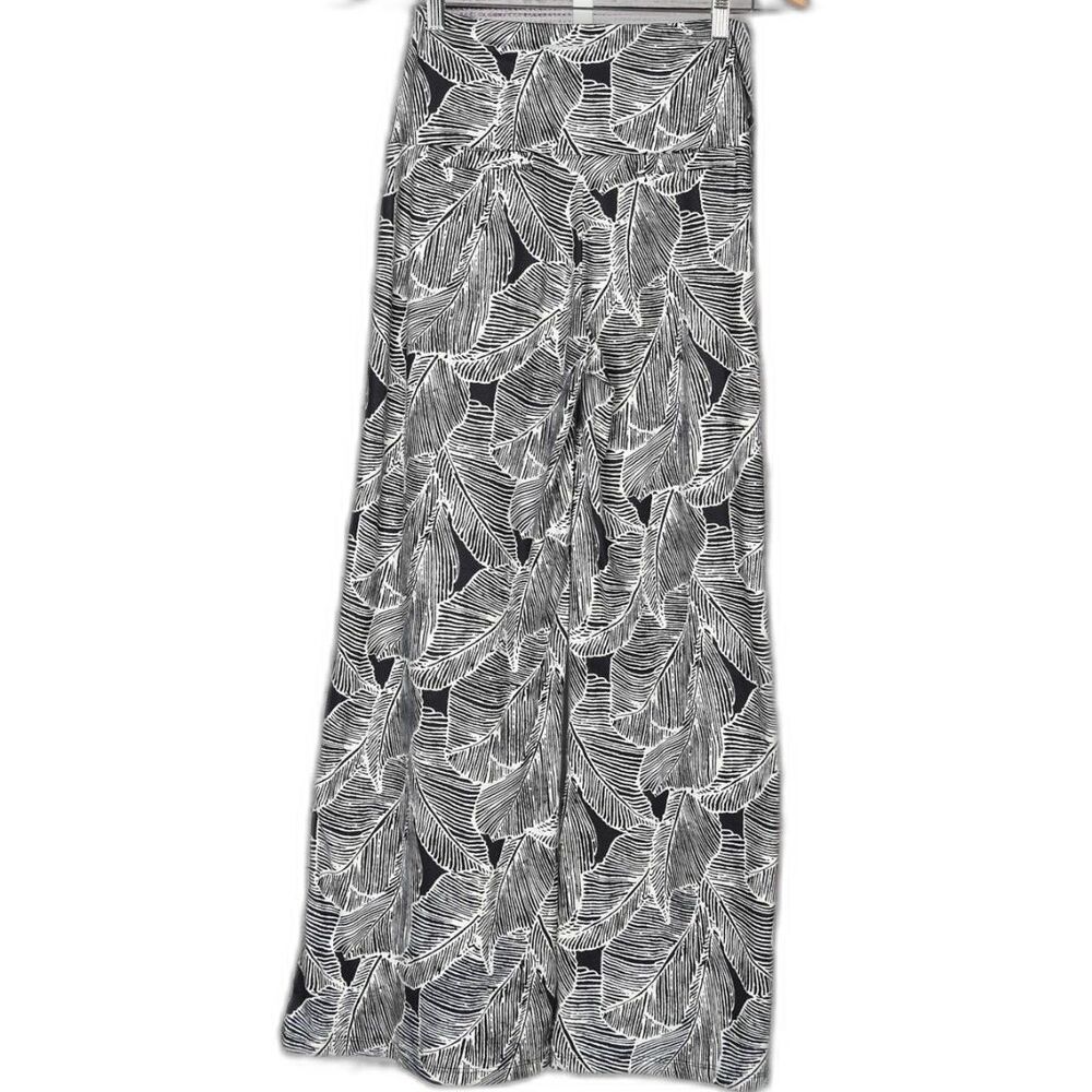 Arolina Knit Black and White Botanical Print Palazzo Pant Size S